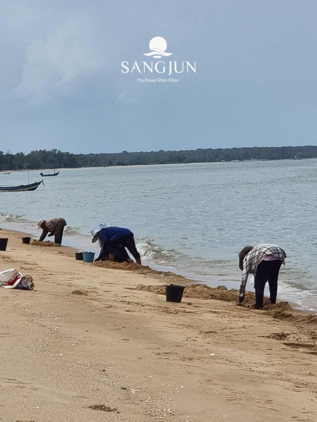 Sangjun On Beach Resort Bang Saphan Exteriér fotografie
