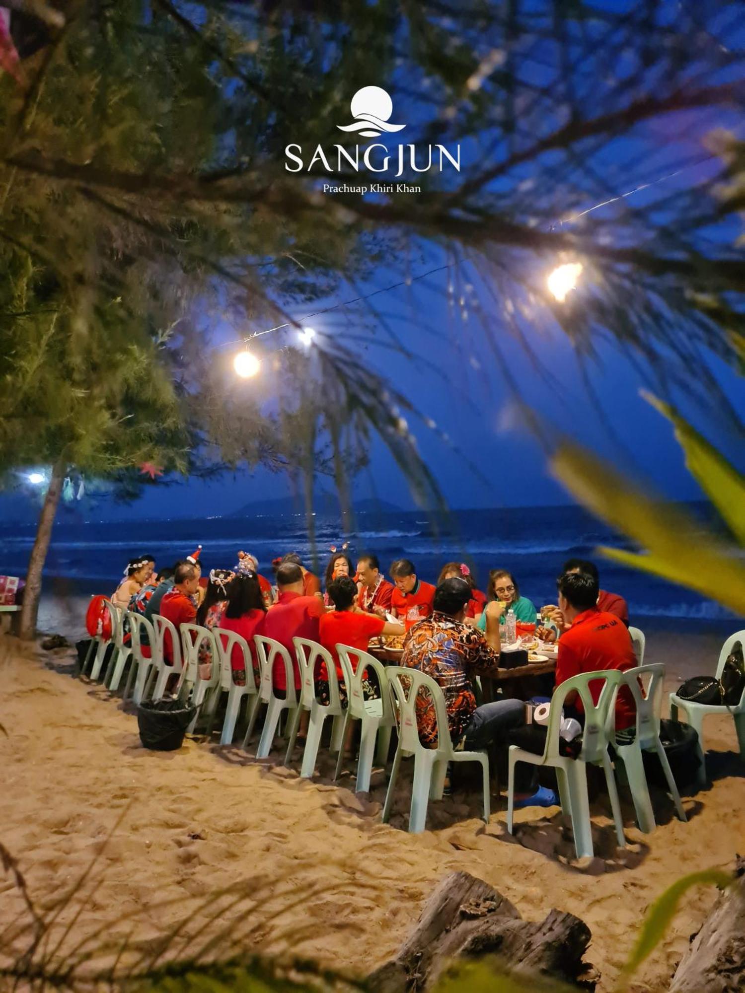 Sangjun On Beach Resort Bang Saphan Exteriér fotografie