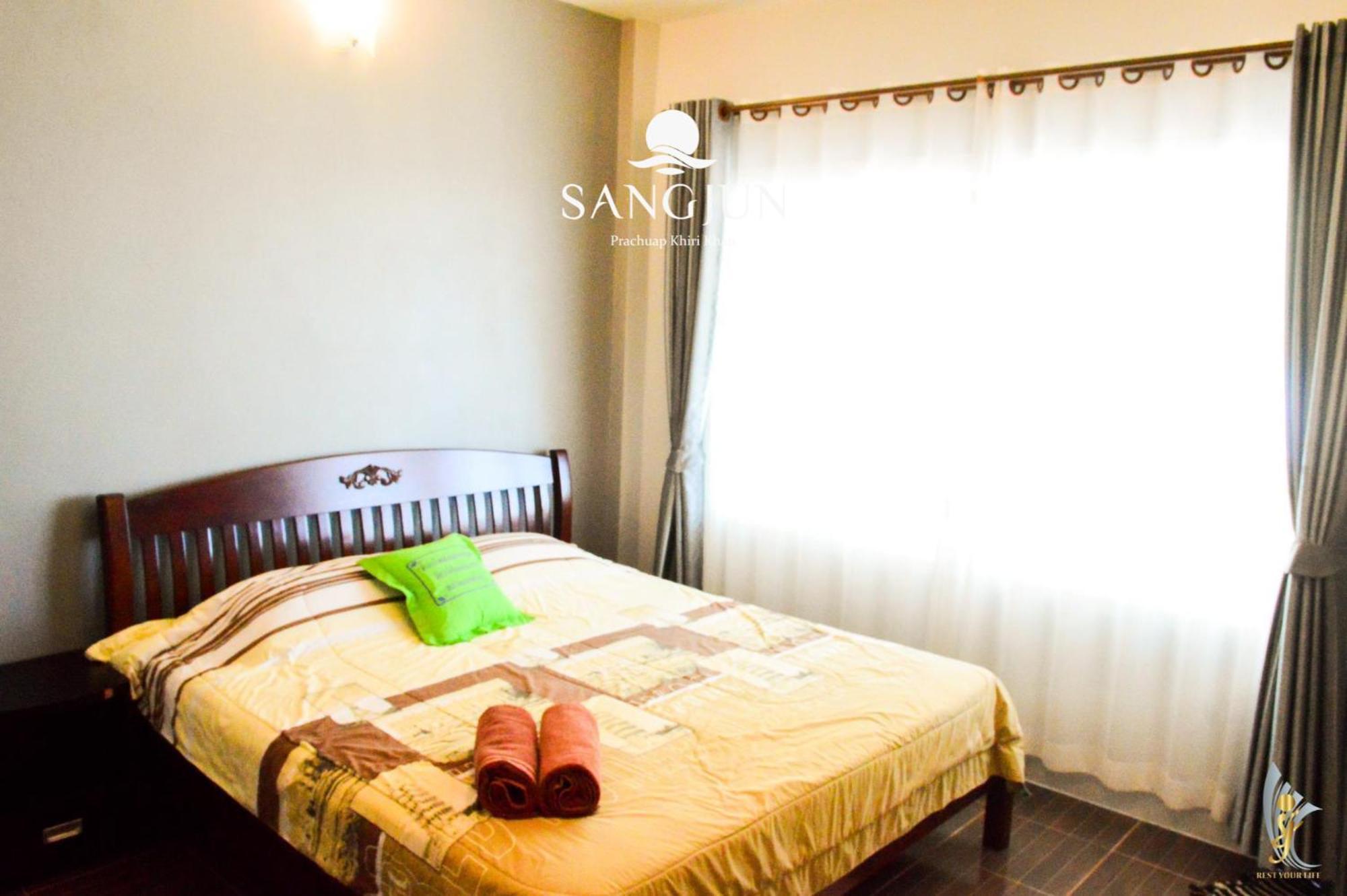 Sangjun On Beach Resort Bang Saphan Exteriér fotografie