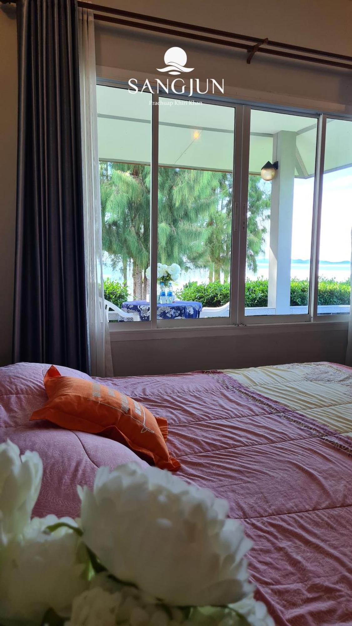 Sangjun On Beach Resort Bang Saphan Exteriér fotografie